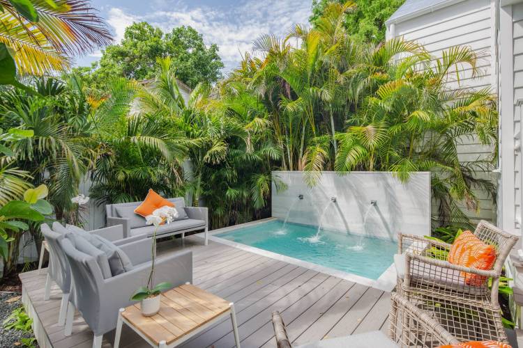 monthly vacation rentals in key west